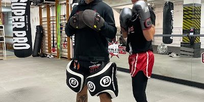 Strikers House - Muay Thai - Boxe - Mma - Personal Trainer